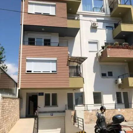 Bright Modern - 5 Min From Center 2 Apartman Szkopje
