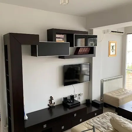 Bright Modern - 5 Min From Center 2